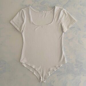 Mangdiup White Basic Short Sleeve Bodysuit